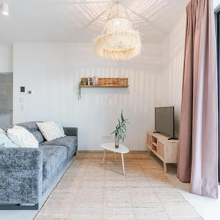 Huswell - Your Perfect Coastal Escape With Swimming Pool Lägenhet *
