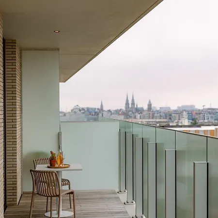 Lägenhet Huswell - Your Perfect Coastal Escape With Swimming Pool